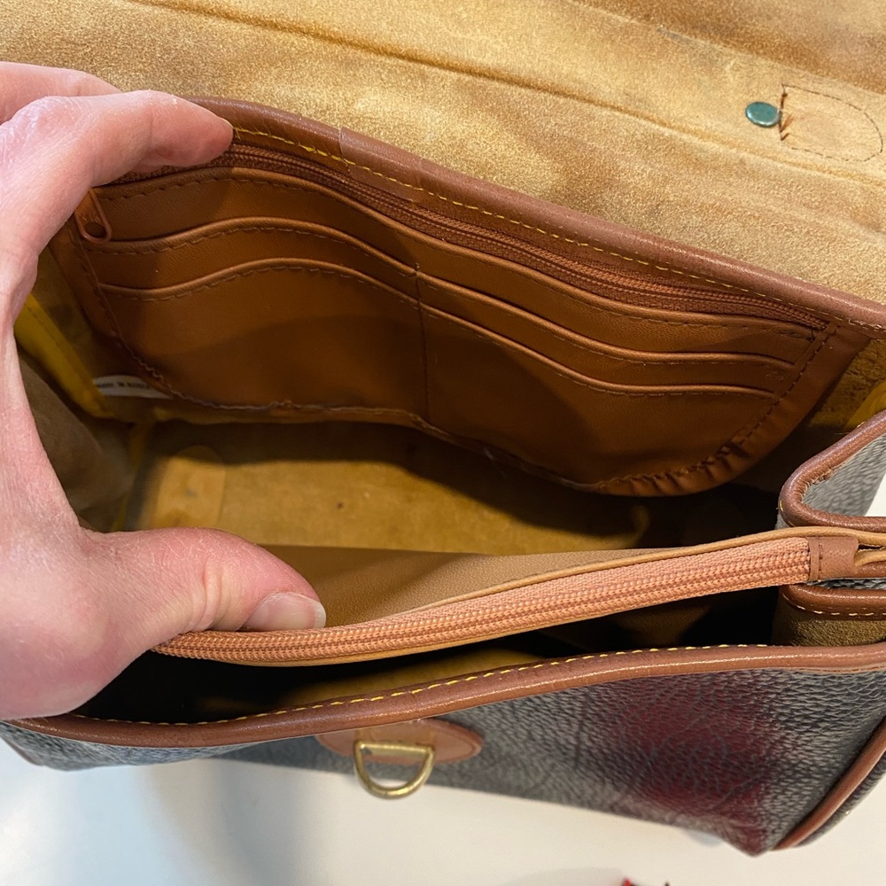 Classic Knock off Dooney Handbag - Picture 6 of 9